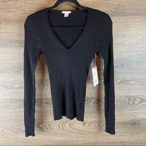 Lewit metallic detail ribbed Vneck sweater Retail $199